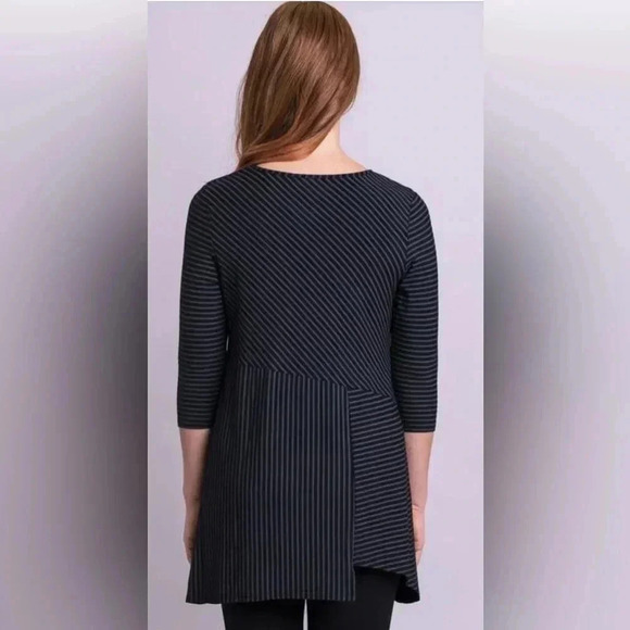 Blue Sky | 3/4 Sleeve Tunic - Picture 2 of 7